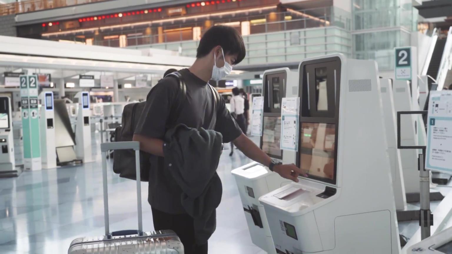 他的大學(xué)論文，怎么快速過人…